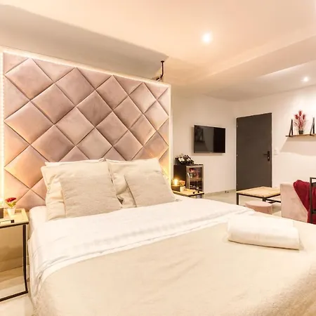 Wood & - 4p - Proche Apartment Montry